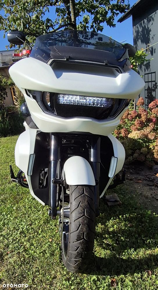 Harley-Davidson Touring Road Glide - 4