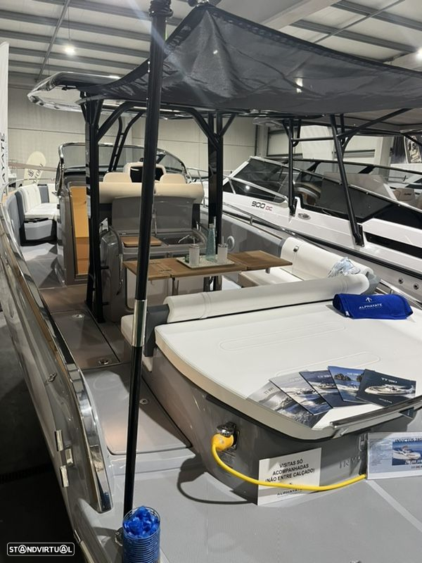 Invictus Yachts TT 280 - 29