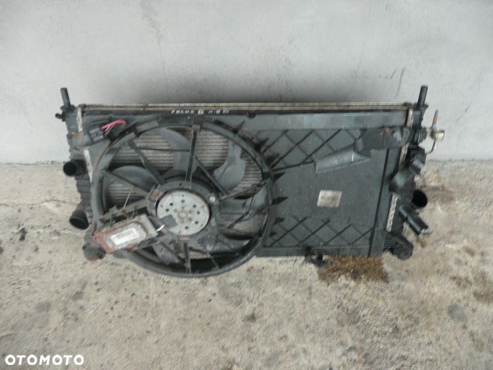 FORD FOCUS MK2 04-07 PAS PRZEDNI CHŁODNICE - 3