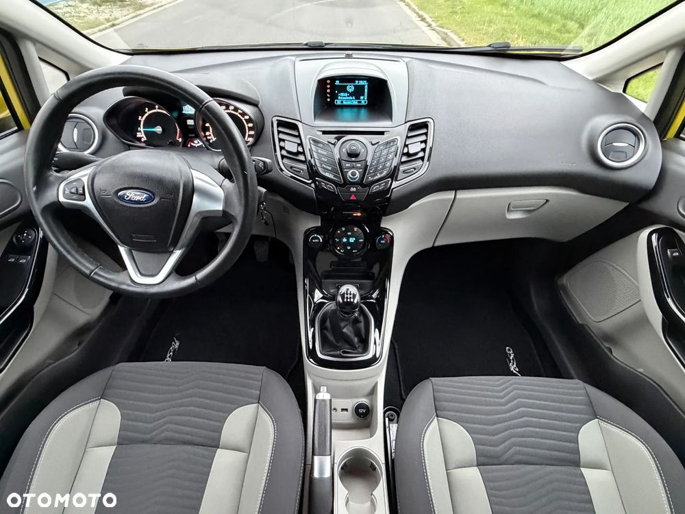 Ford Fiesta 1.0 EcoBoost Titanium EU6 - 36