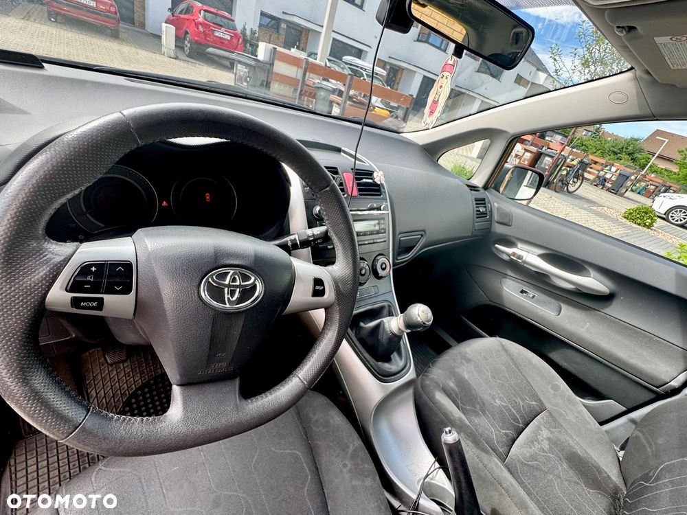 Toyota Auris - 8