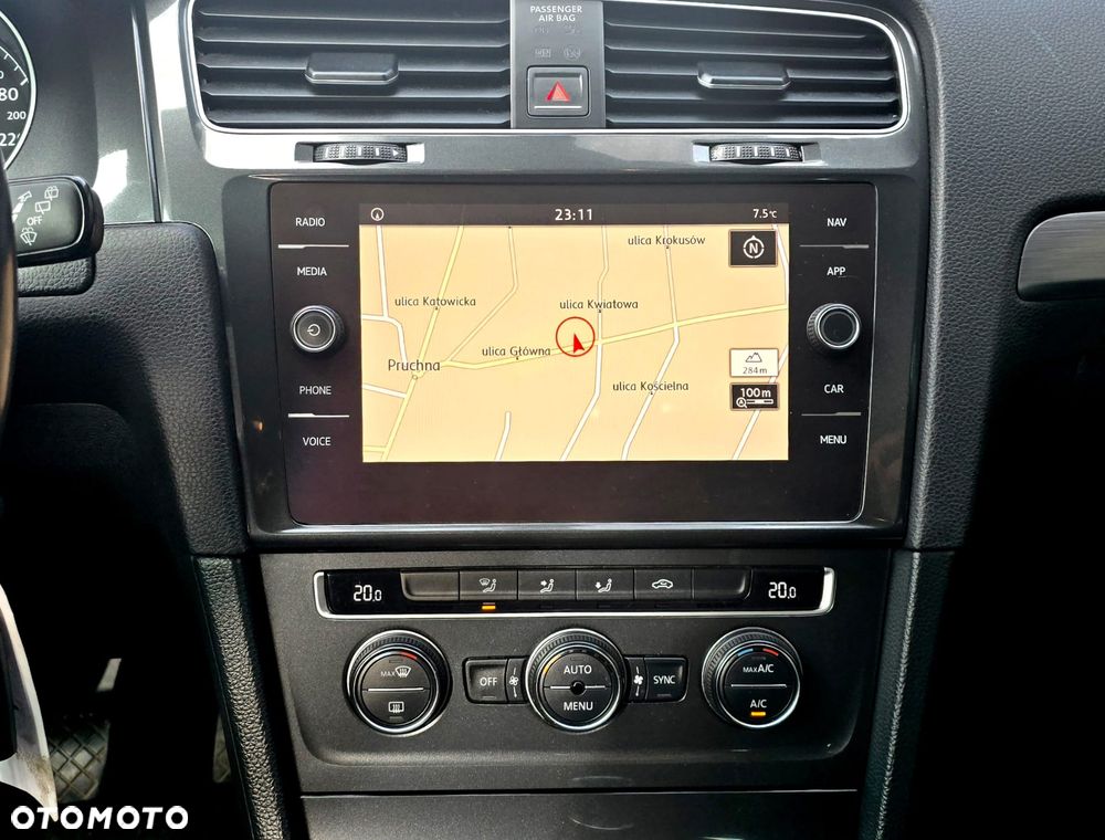 Volkswagen Golf - 13