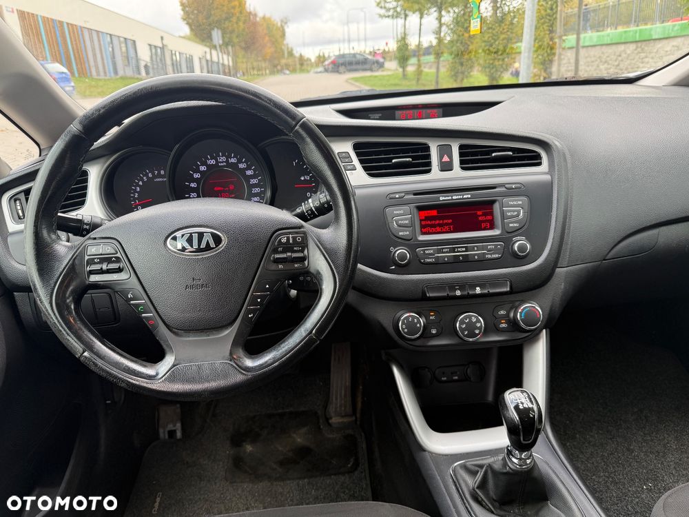Kia Ceed - 14