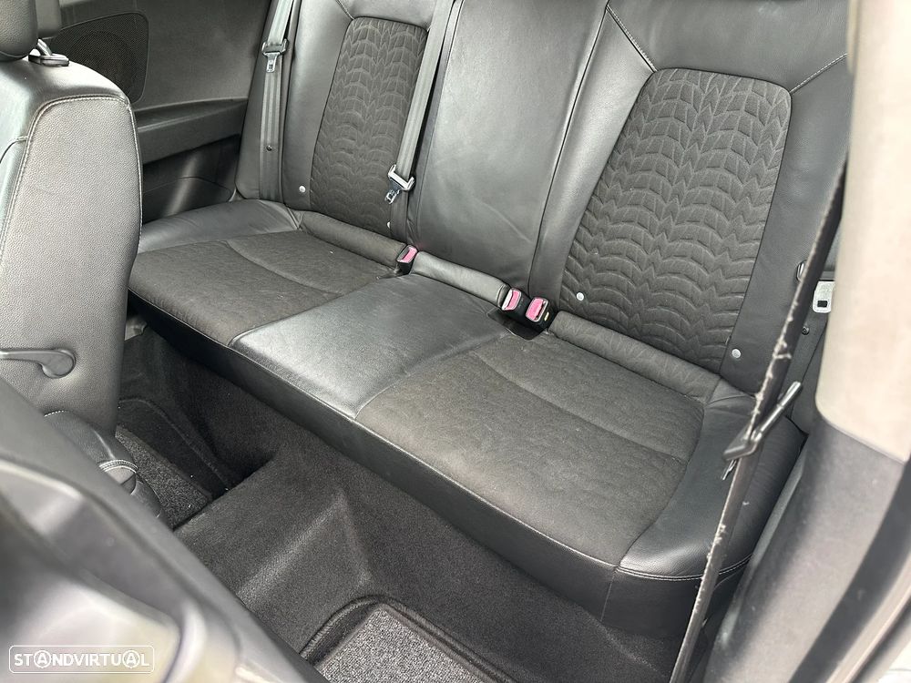 Kia Ceed S Coupé 1.6 CRDi TX - 26