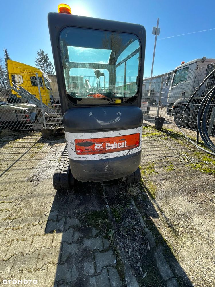 Bobcat E16 - 3
