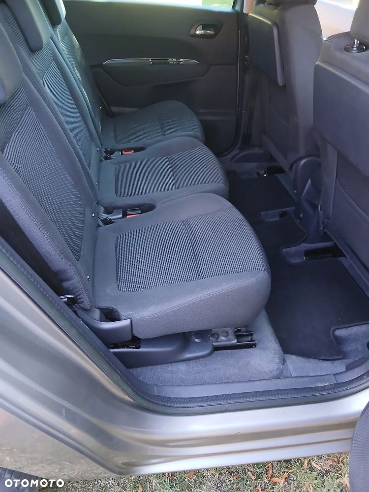 Peugeot 5008 1.6 HDi Active - 4