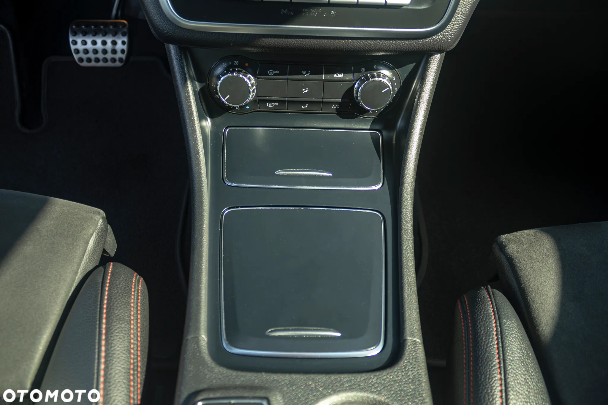 Mercedes-Benz CLA 220 4-Matic AMG Line - 19
