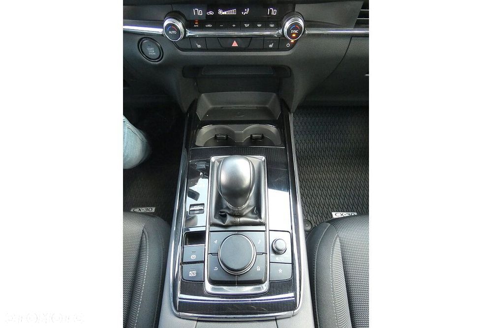 Mazda CX-30 - 16
