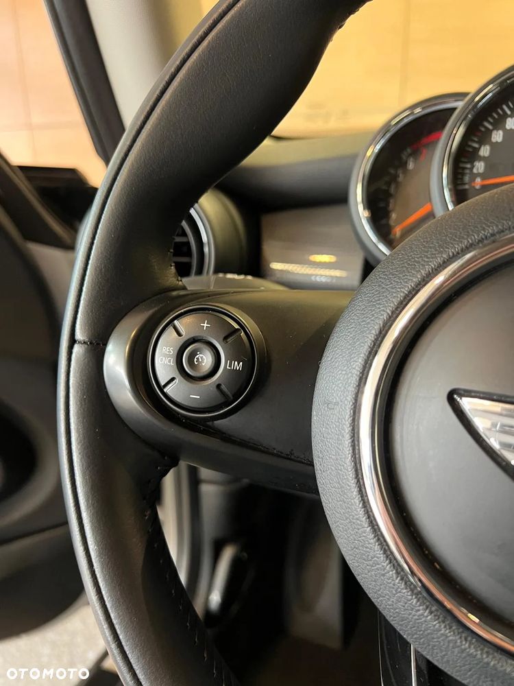 MINI Cooper Standard - 12