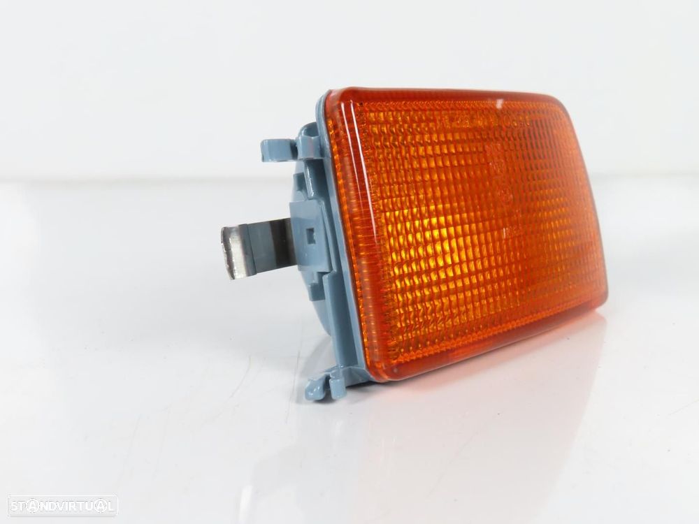 Pisca DEPO Direito/Frente Novo VW GOLF III (1H1)/VW VENTO (1H2) 441-1606R-VE-Y - 2