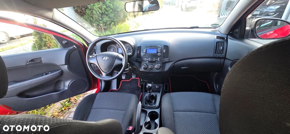 Hyundai i30 1.4 Base + - 30