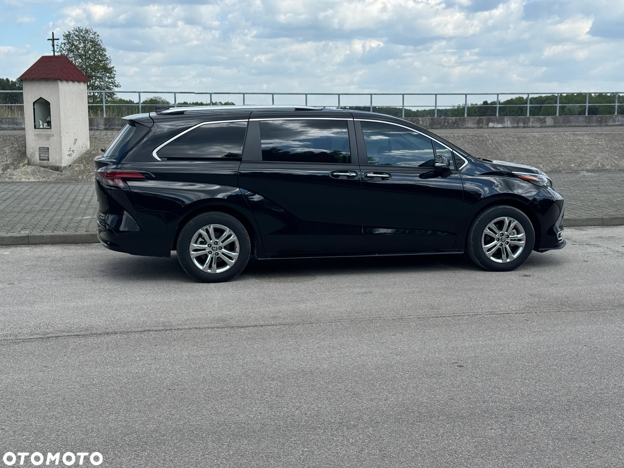 Toyota Sienna - 6