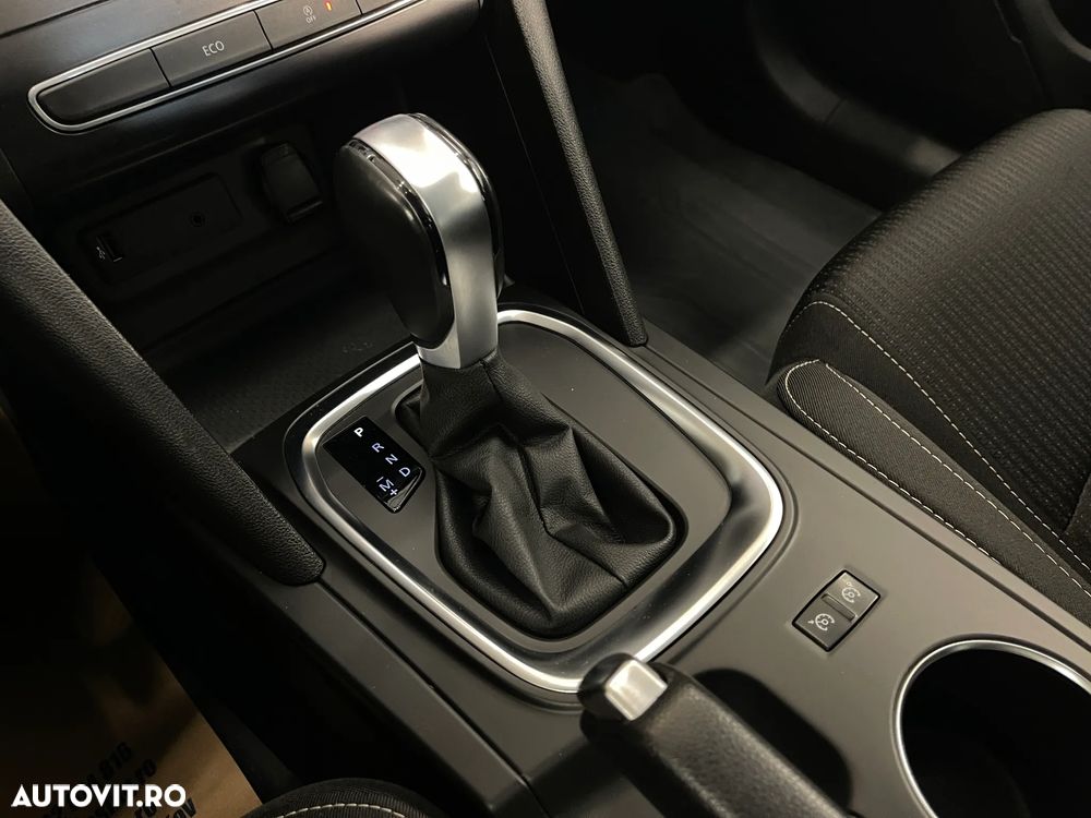 Renault Megane TCe EDC Zen - 19