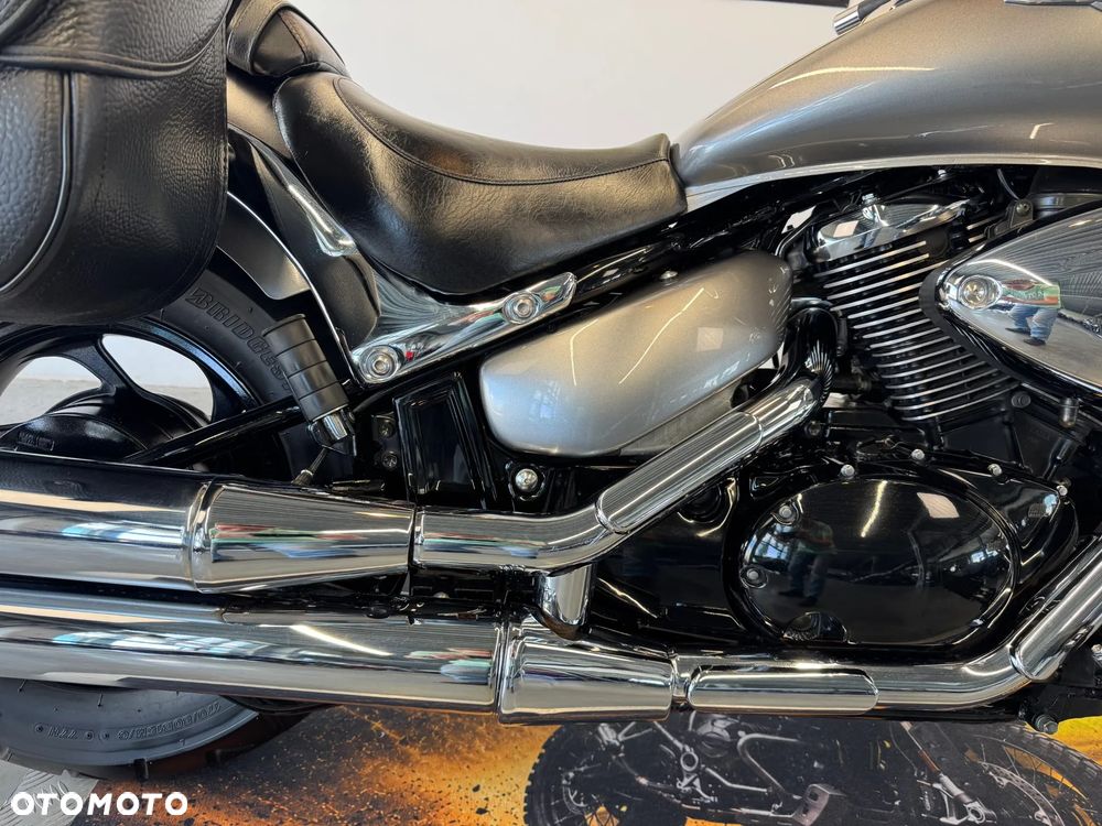 Suzuki Intruder - 14