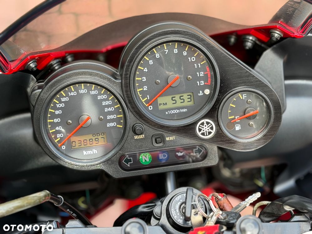 Yamaha FZS - 26