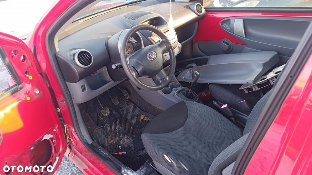 35732 Toyota Aygo I 2006 rok silnik 1.0 1KR-FE 68 km skrzynia sprawna lakier 3P0 - 7
