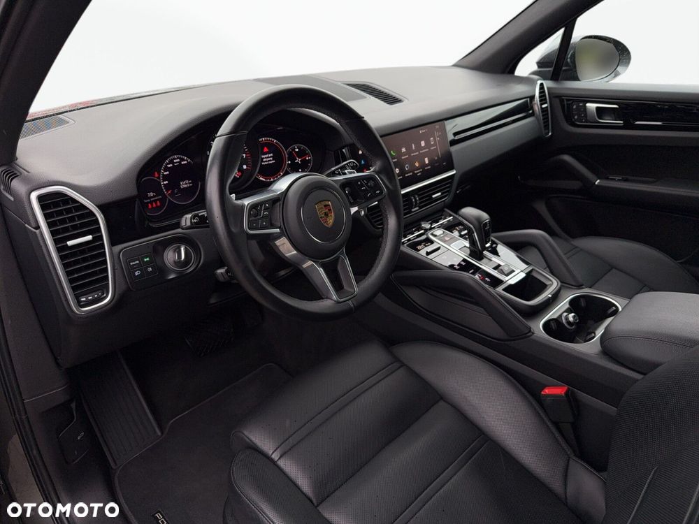 Porsche Cayenne - 13