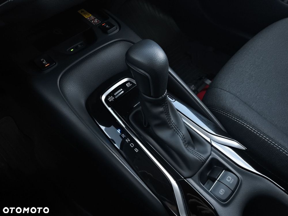 Toyota Corolla 1.8 Hybrid Style - 24
