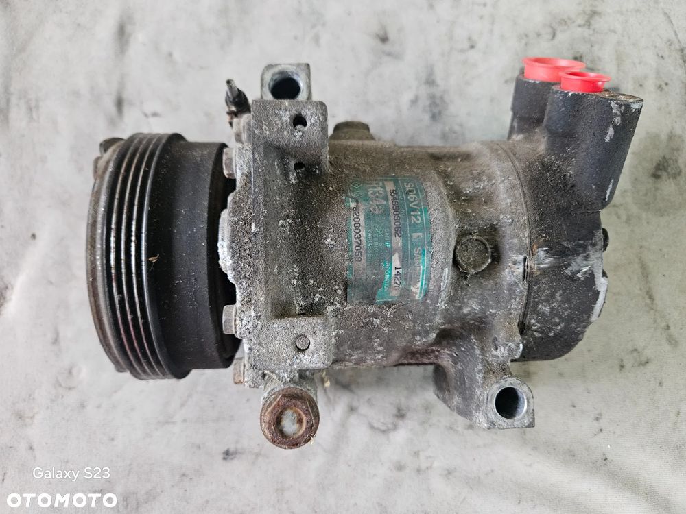 Sprężarka kompresor klimatyzacji Renault Clio II Kangoo I 1,2 1,4 8200037058 - 1