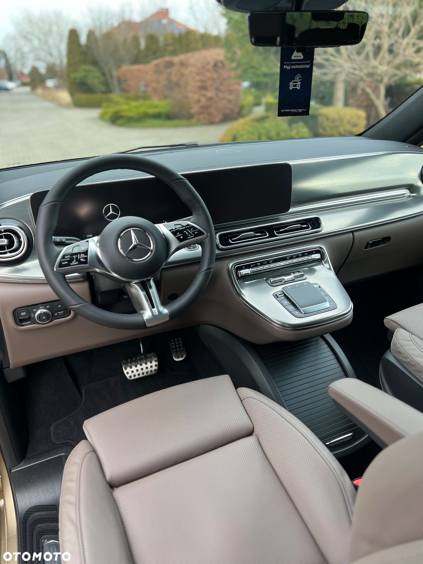 Mercedes-Benz Klasa V 300 d 9G-Tronic Exclusive (ekstra d³) - 25