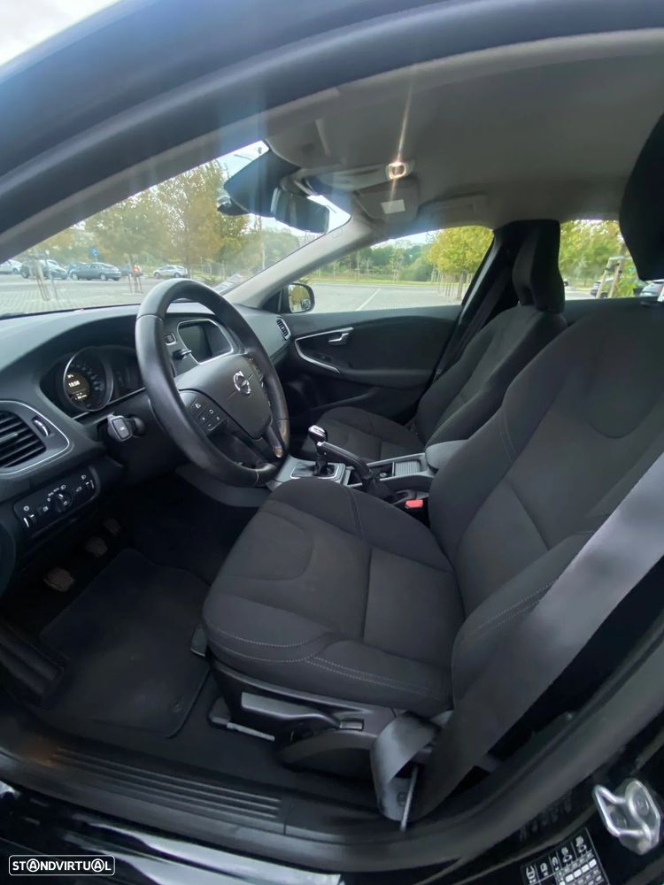 Volvo V40 D2 Kinetic - 6