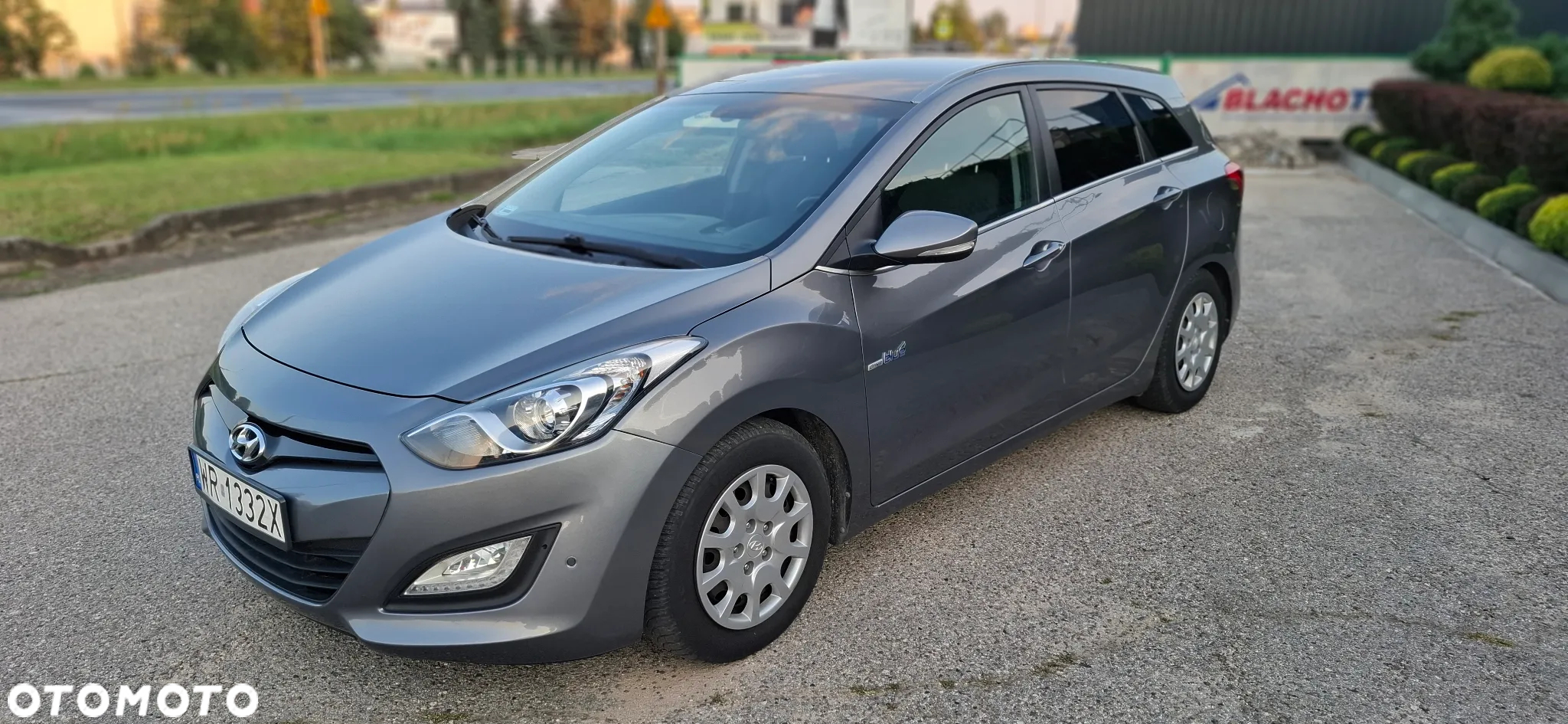 Hyundai i30 i30cw blue 1.6 CRDi Trend - 3