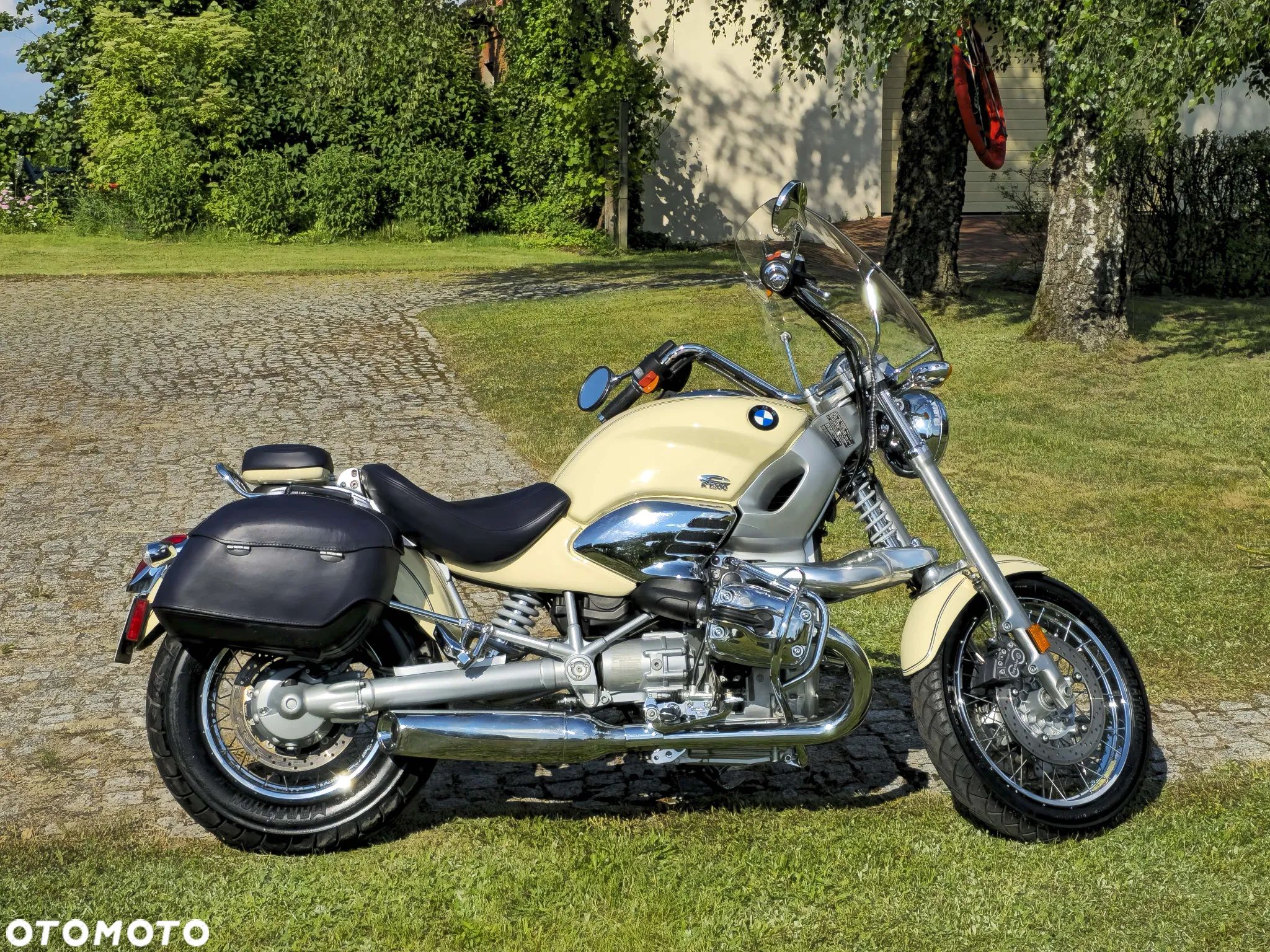BMW R - 1