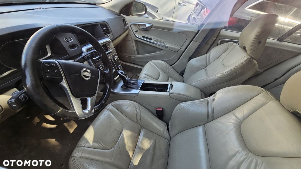 Volvo V60 D4 Geartronic Summum - 5