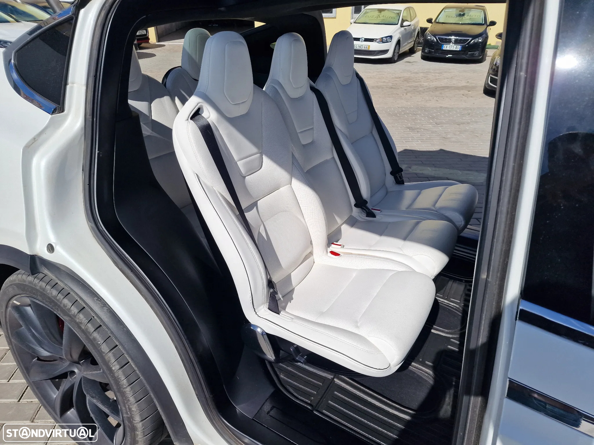 Tesla Model X P100D - 17