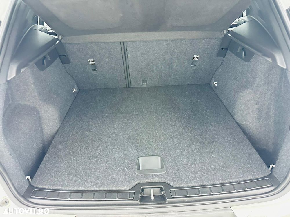 Volvo XC 40 D3 Momentum Pro - 17