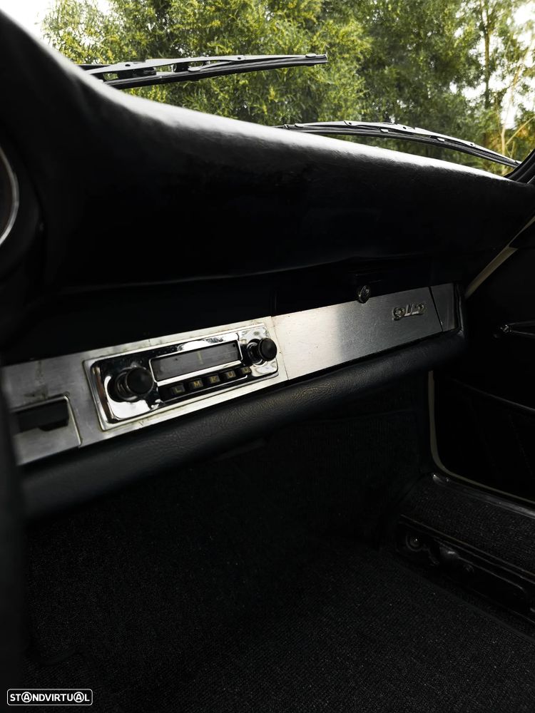Porsche 911 Série F - 15