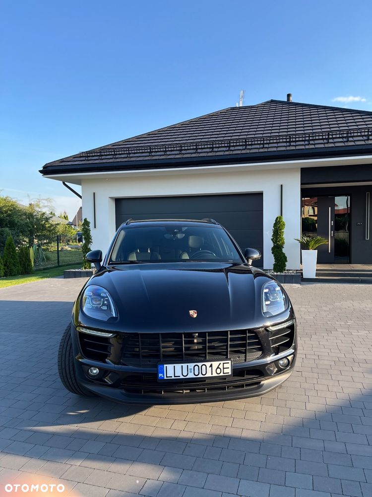 Porsche Macan Standard - 2