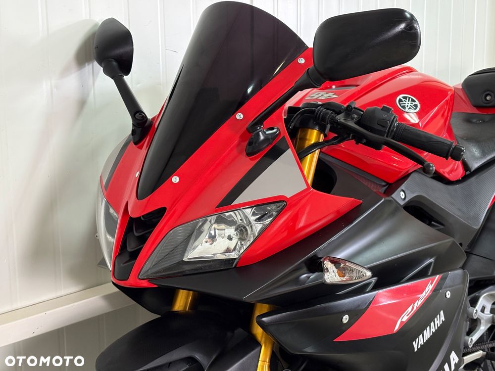 Yamaha YZF - 8