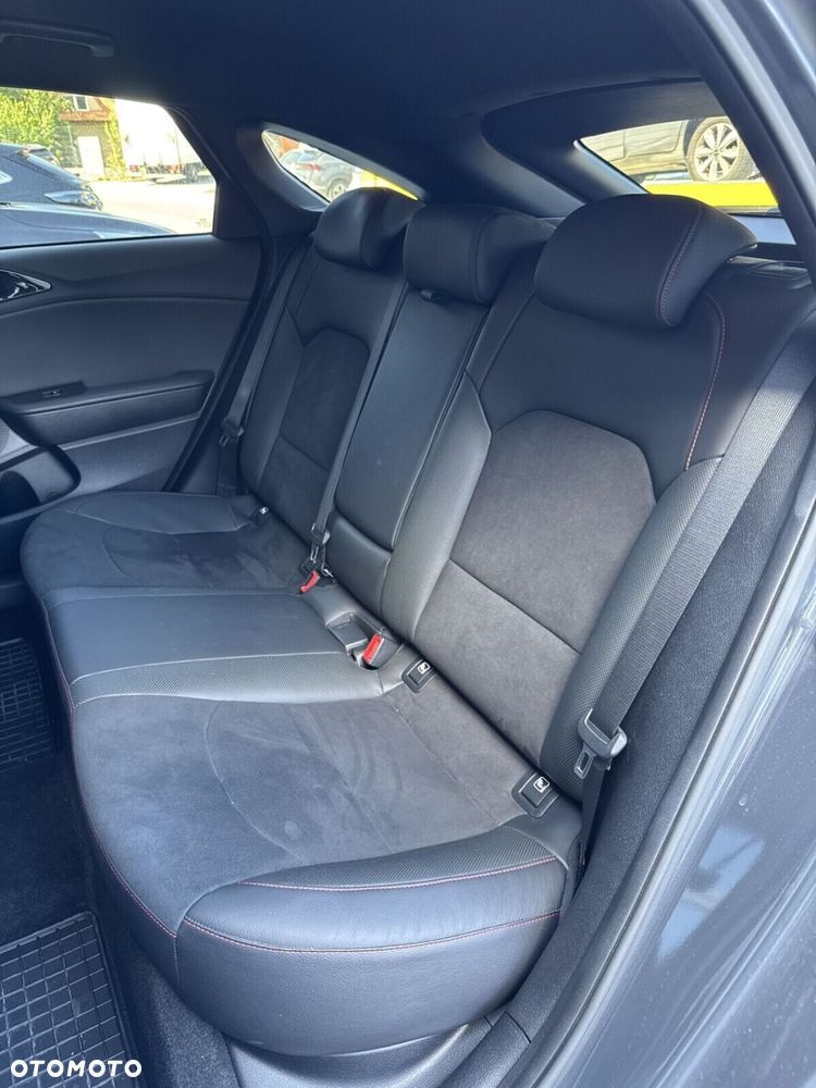 Kia ProCeed 1.6 T-GDI GT DCT - 30