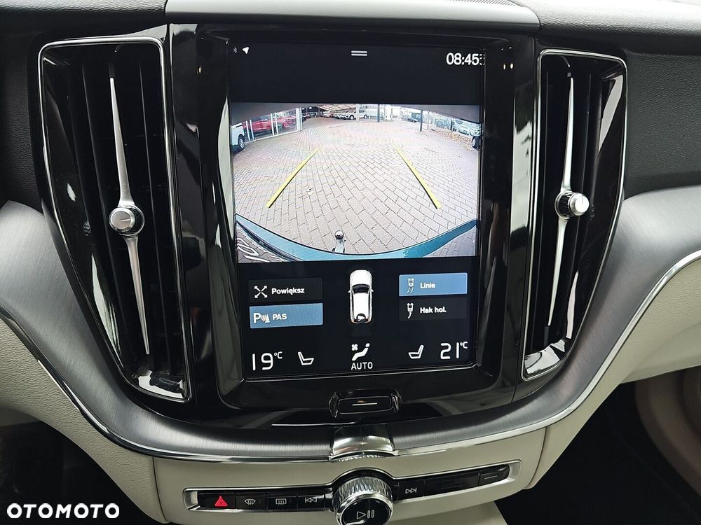 Volvo XC 60 B4 D AWD Momentum Pro - 25