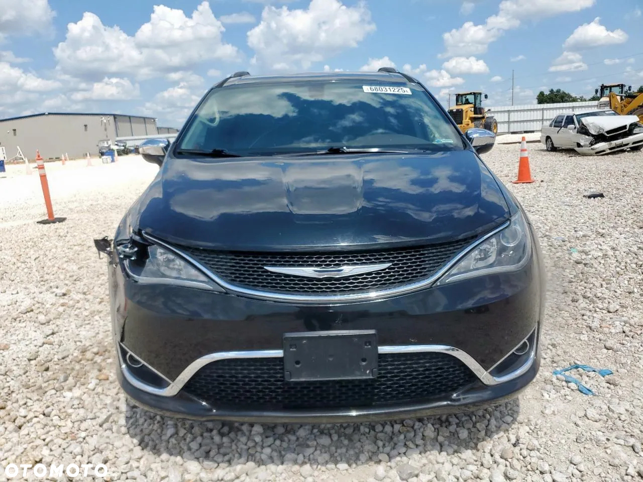 Chrysler Pacifica - 5