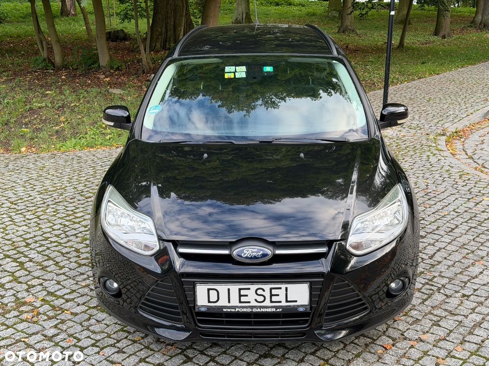 Ford Focus 2012 photo 2