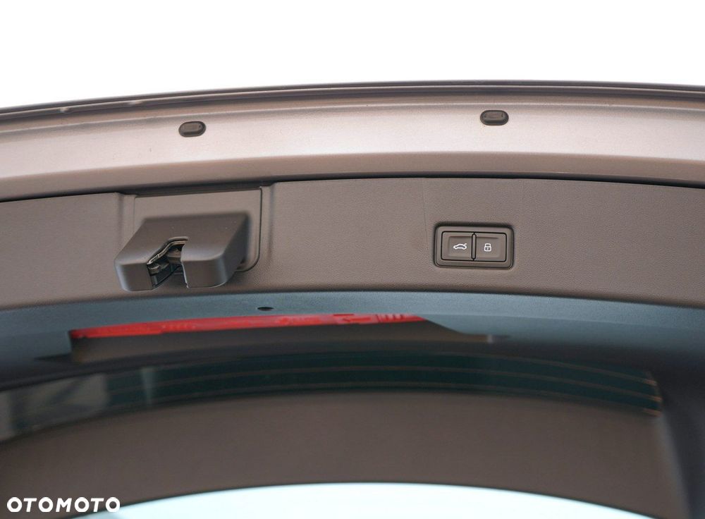 Audi Q4 Sportback e-tron - 12