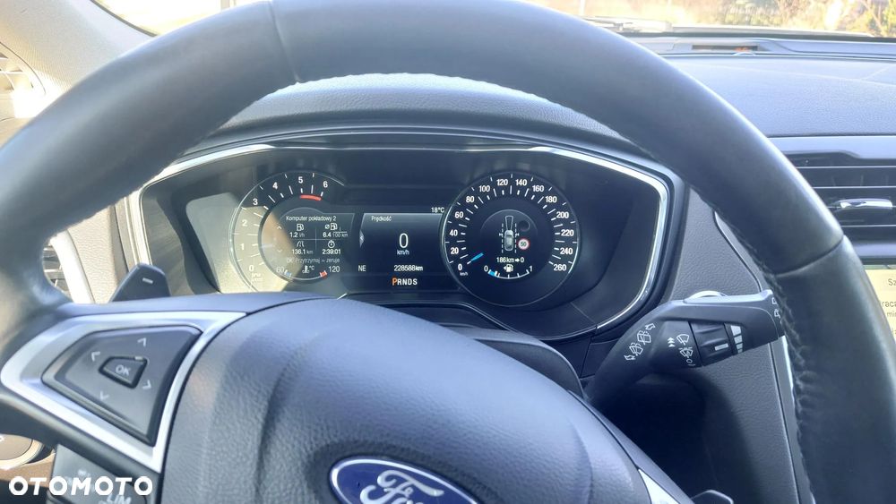 Ford Mondeo 2.0 TDCi Titanium PowerShift - 9