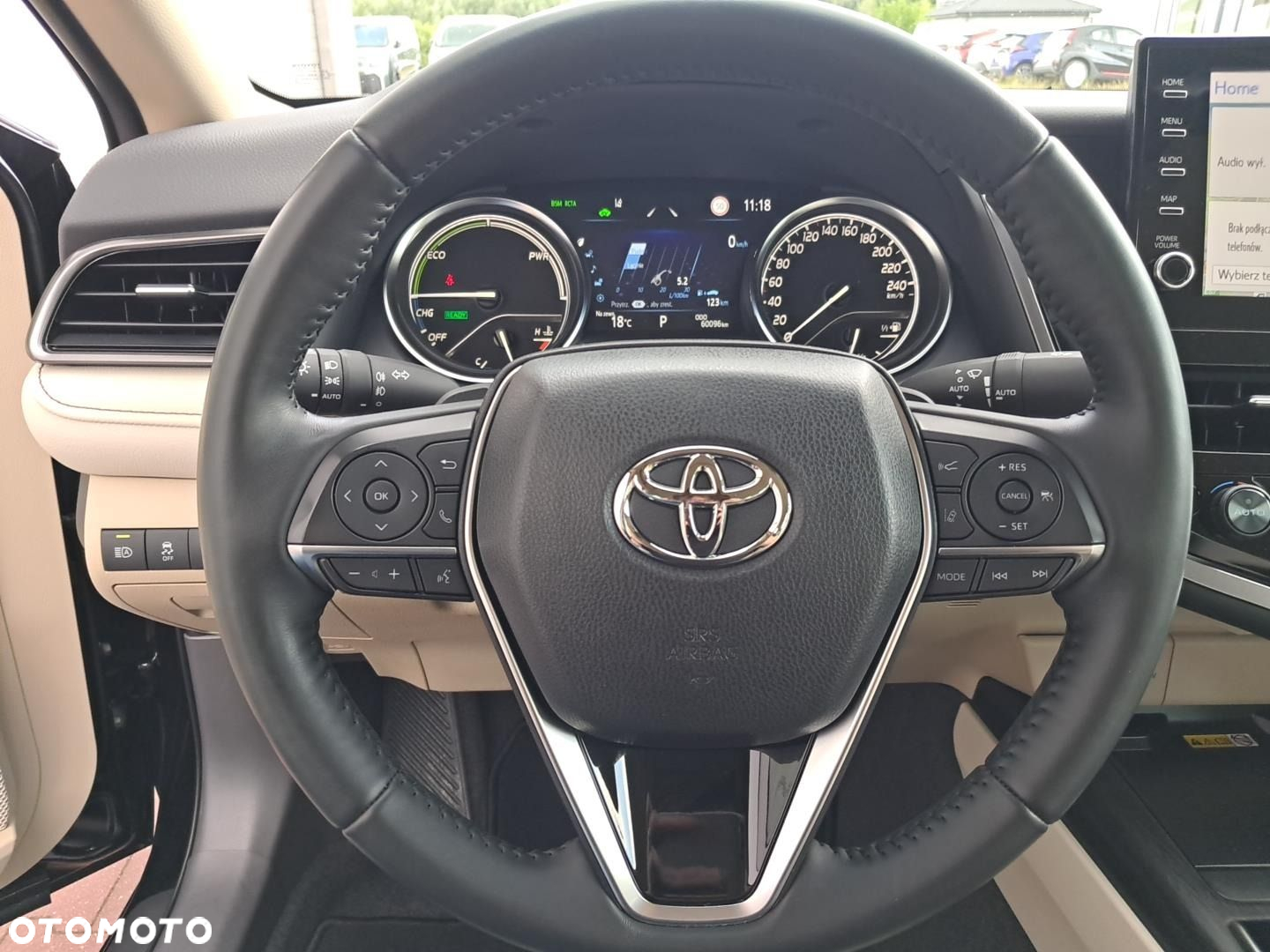 Toyota Camry - 5