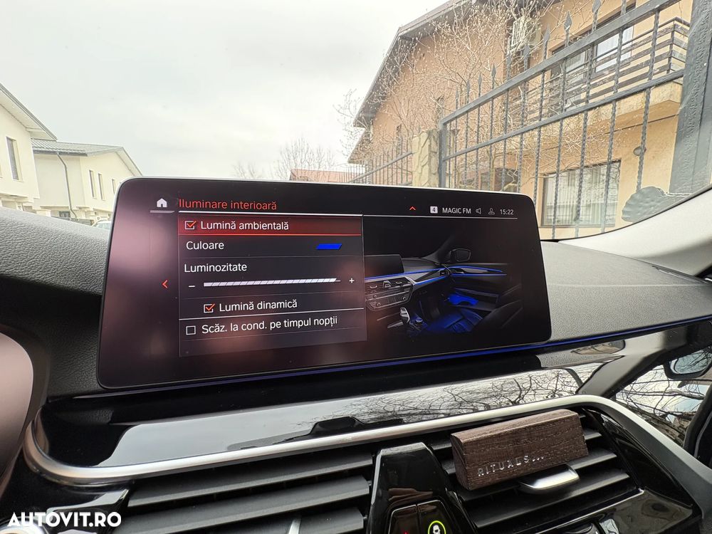 BMW Seria 5 520i AT MHEV - 13