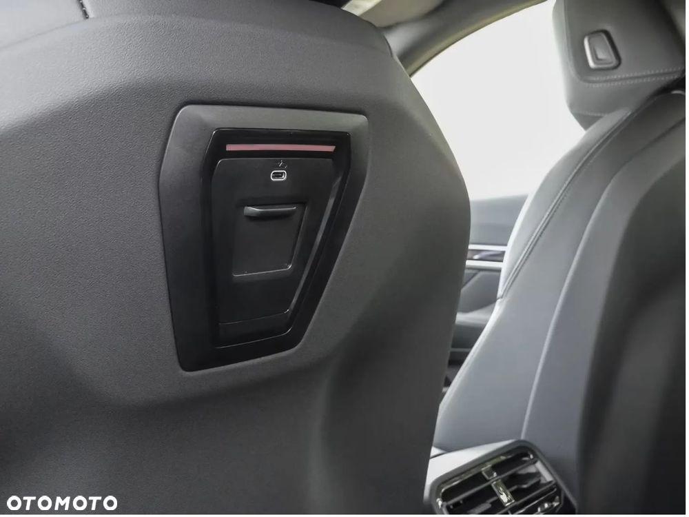 BMW Seria 5 520d xDrive mHEV M Sport - 23