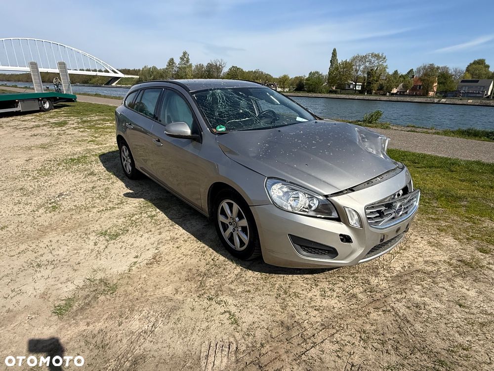 Volvo V60 D3 Geartronic Kinetic - 2