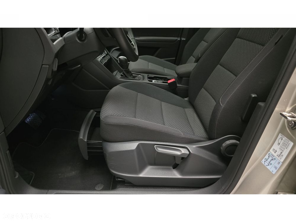 Volkswagen Touran - 19