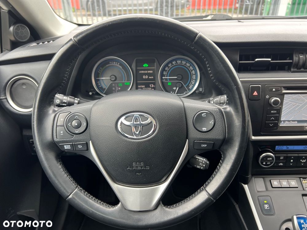 Toyota Auris 1.8 HSD Luna - 30