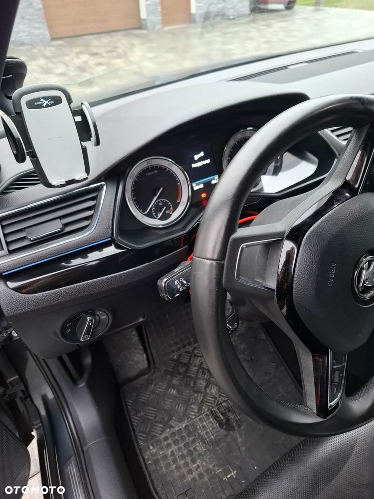 Skoda Superb 2.0 TDI 4x4 L&K DSG - 11