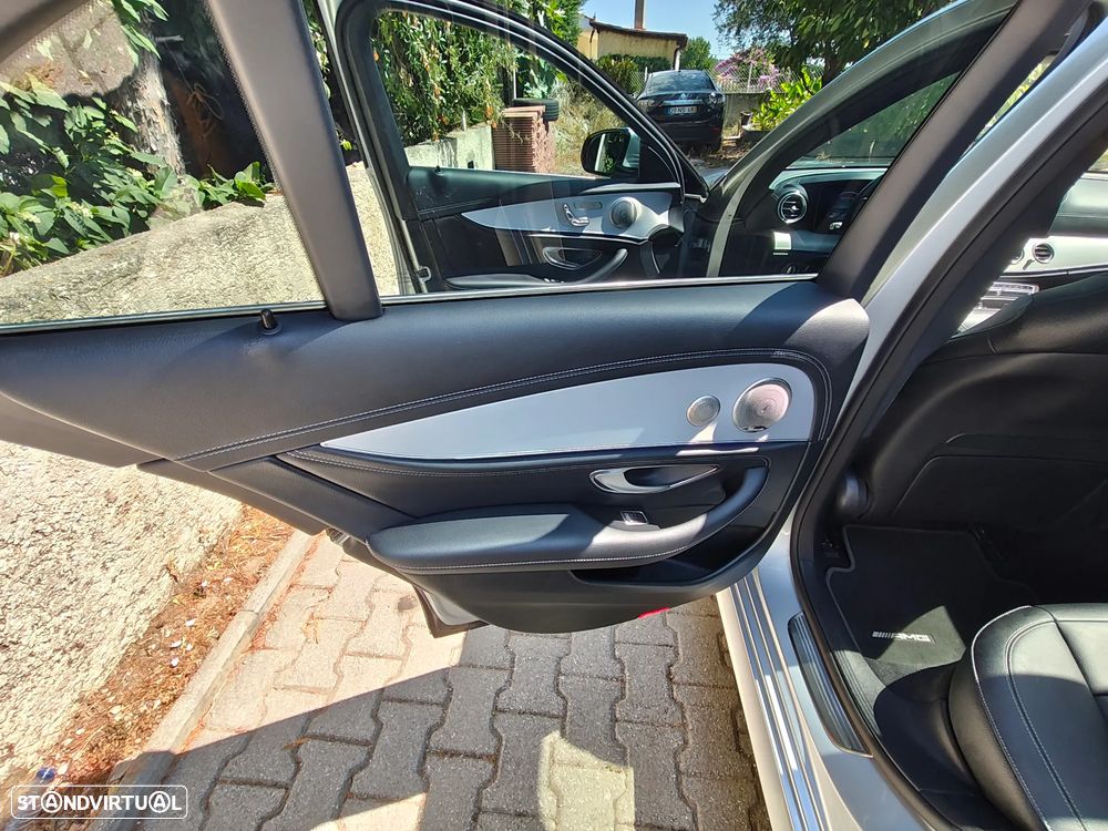 Mercedes-Benz E 300 de 4Matic 9G-TRONIC AMG Line - 17