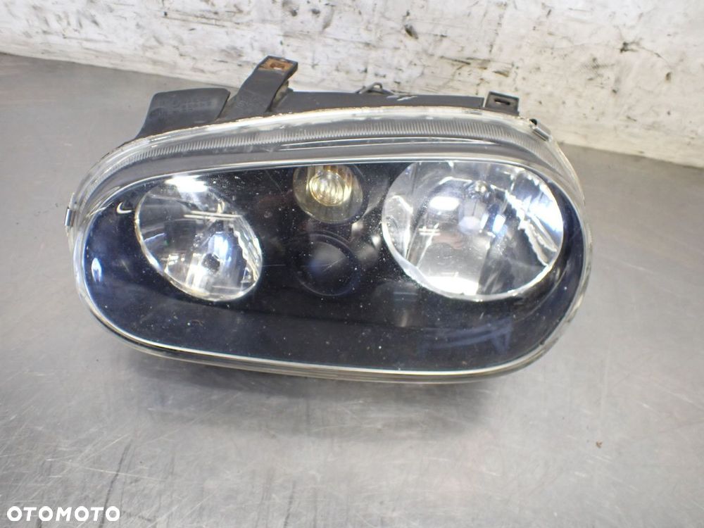 LAMPA LEWA PRZEDNIA VOLKSWAGEN GOLF IV 1.6 - 1