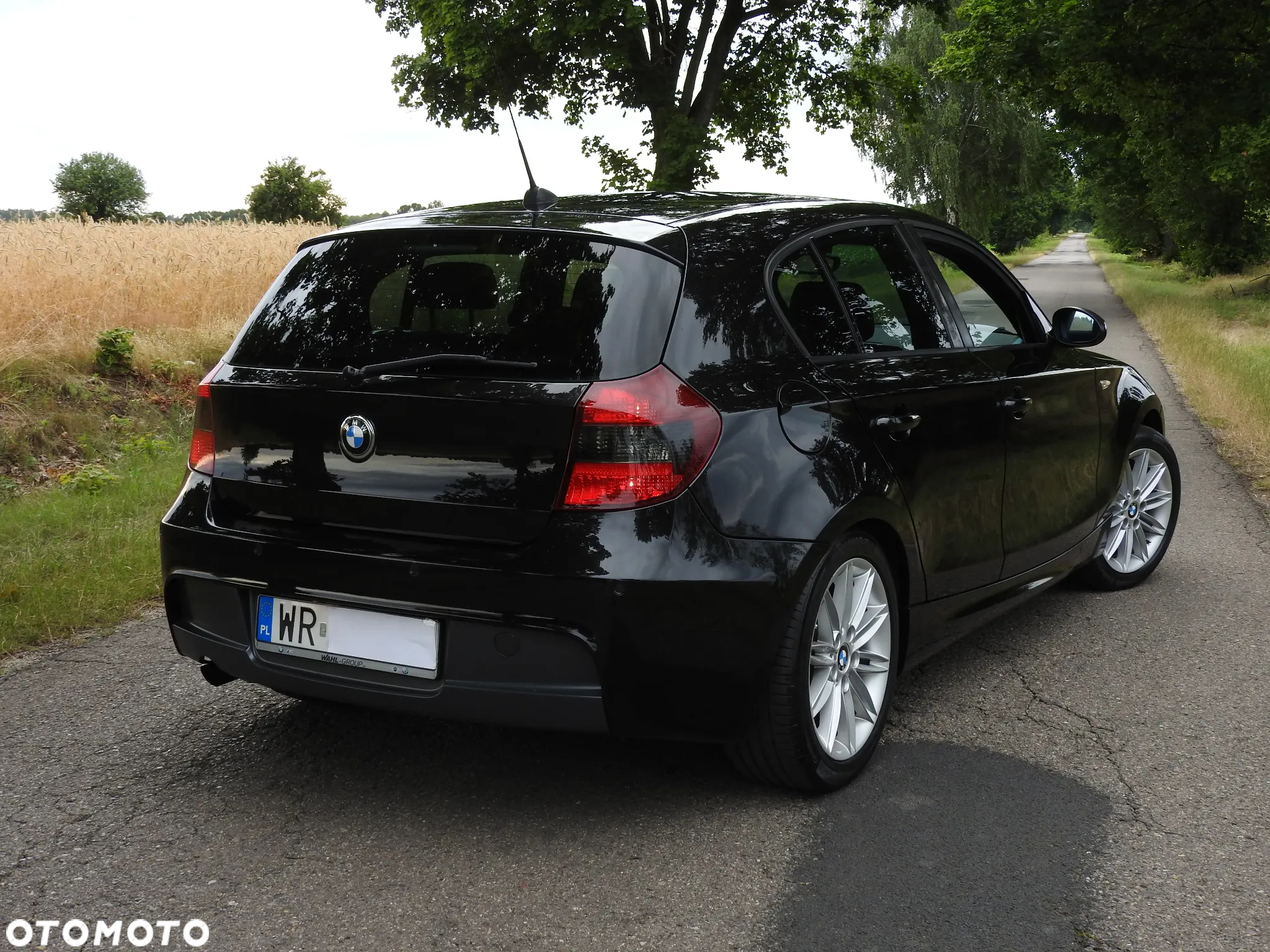 BMW Seria 1 120i - 13