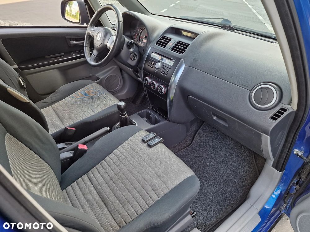 Suzuki SX4 - 24